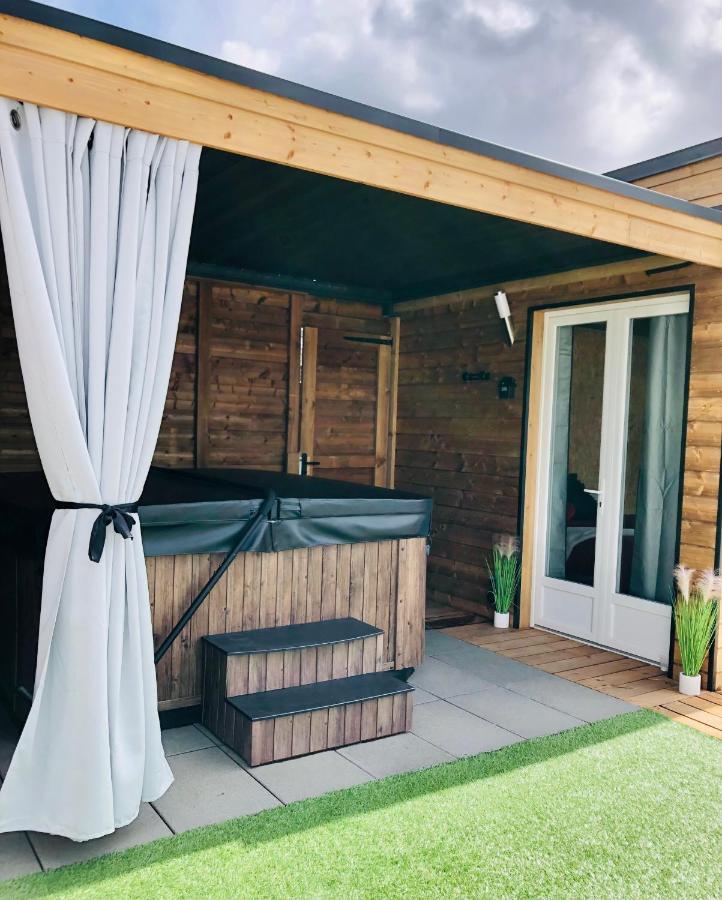 Mini Love Room Jacuzzi Privatif Urimenil Eksteriør billede