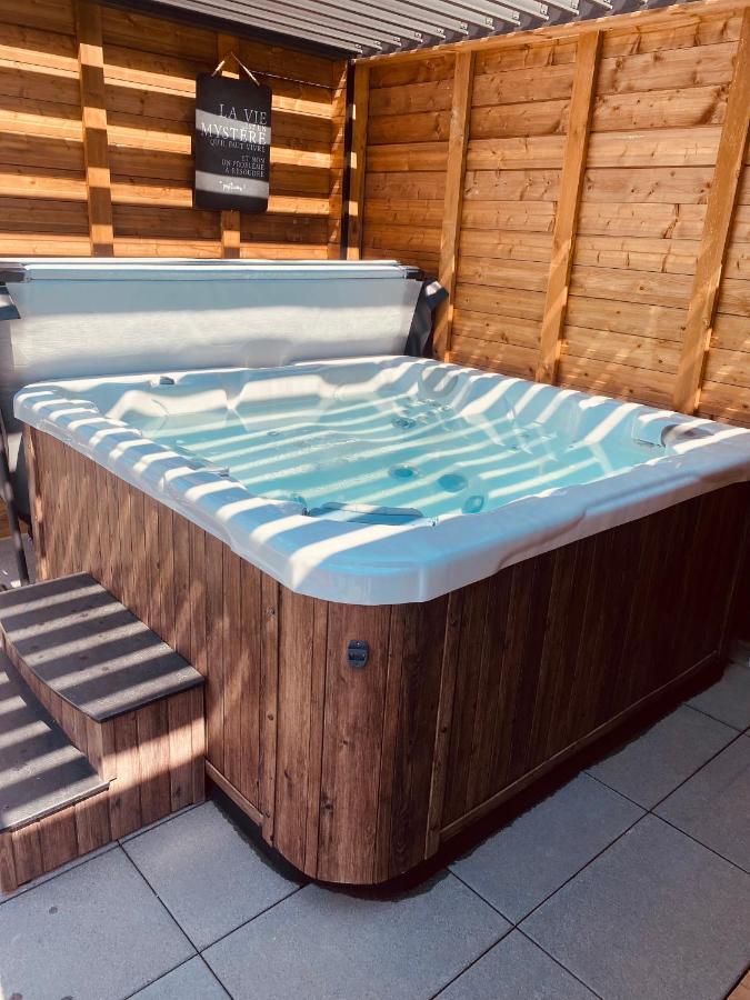 Mini Love Room Jacuzzi Privatif Urimenil Eksteriør billede
