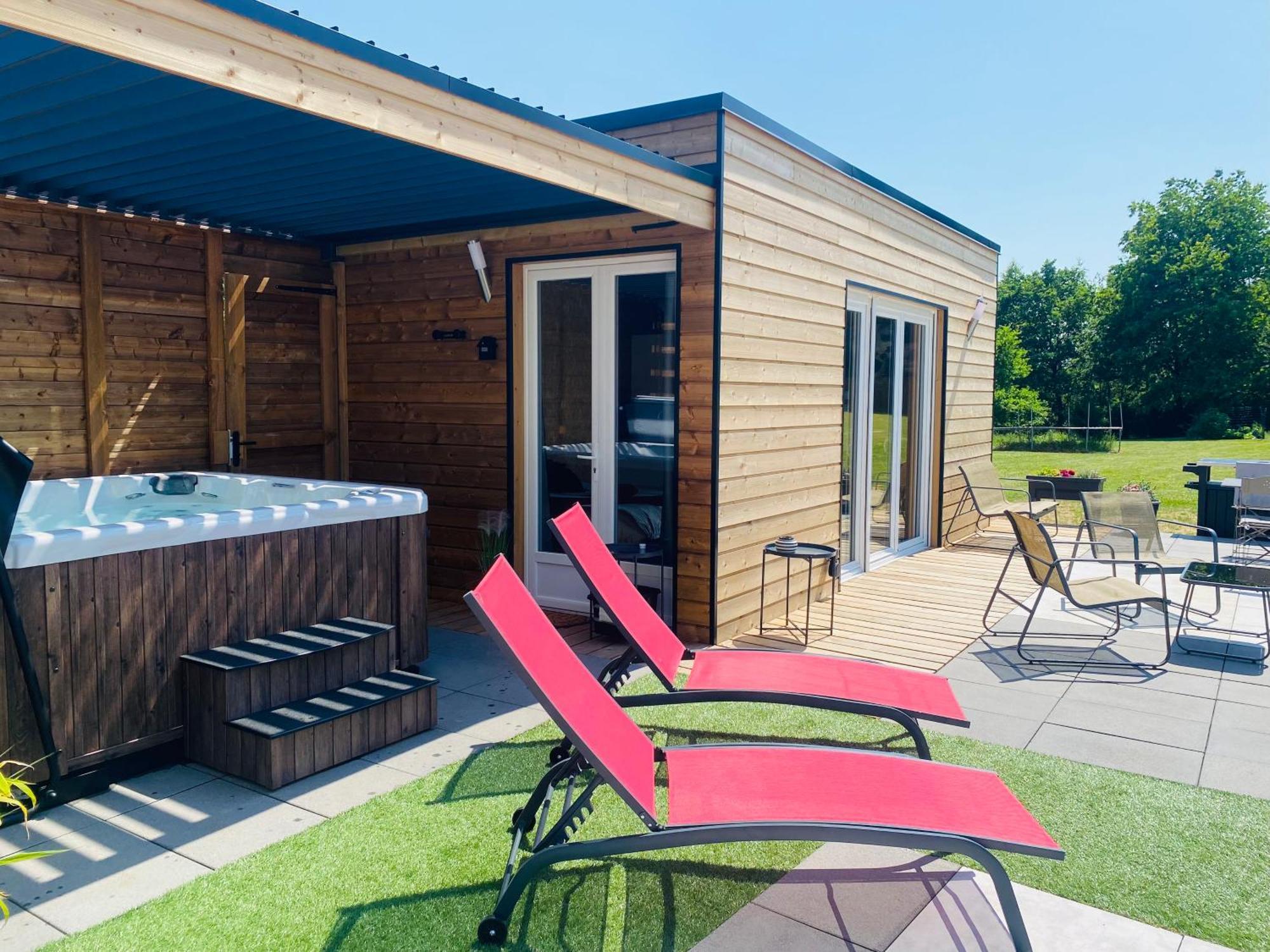 Mini Love Room Jacuzzi Privatif Urimenil Eksteriør billede